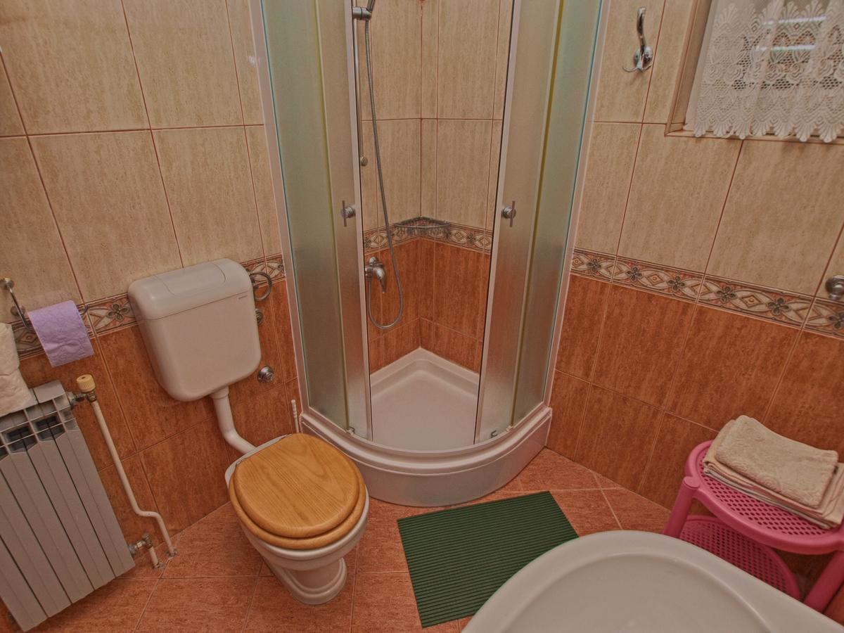 Rooms Milan 1370 罗维尼 外观 照片