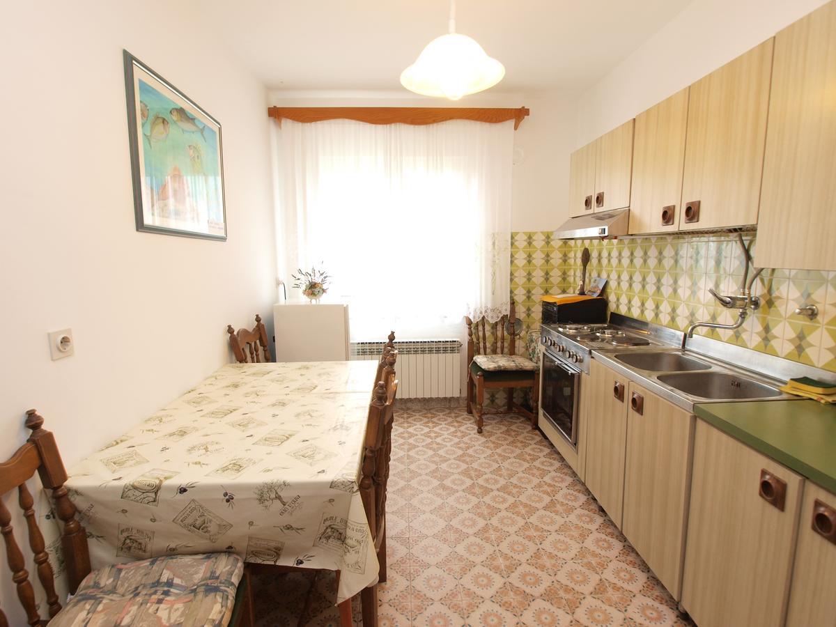 Rooms Milan 1370 罗维尼 外观 照片