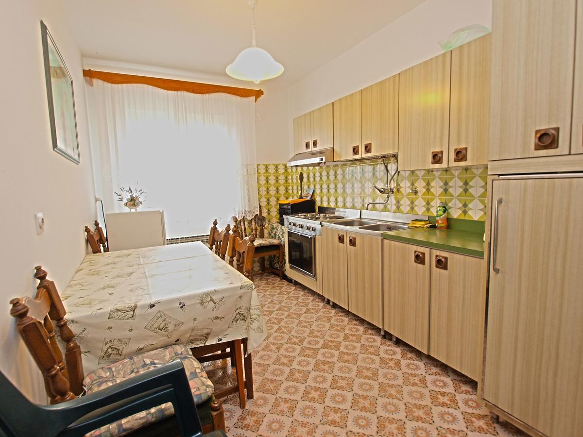 Rooms Milan 1370 罗维尼 外观 照片